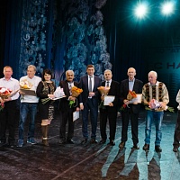 � ���������� ������� �������� ������� ���������� �� ����ʻ � ����� ��� ���������� � 50-����� ����������� 